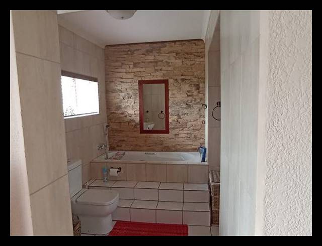 4 BEDROOM HOUSE FOR SALE IN RENSBURG